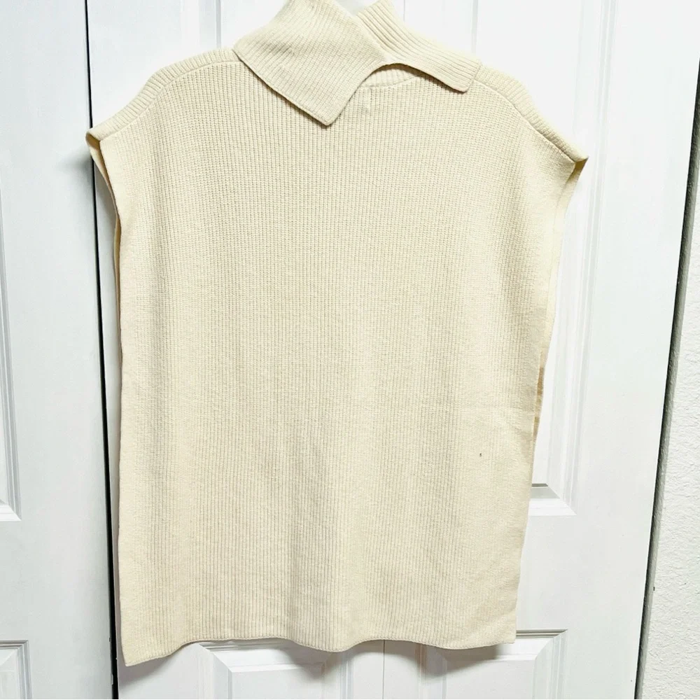 Banana Republic Cream Cowl Neck Sweater Open Sides Size XS